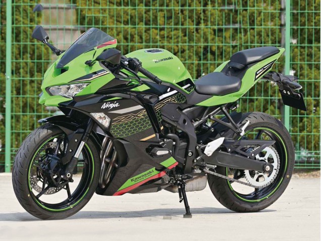 Billige Kawasaki ZX25R ZX-25R Motorrad Verkleidung 2019-2025 - Grun Schwarz Rot Bienenwabe