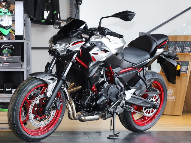 Billige Kawasaki Ninja Z650 Motorrad Verkleidung 2020-2023 - Schwarz Silber Rot