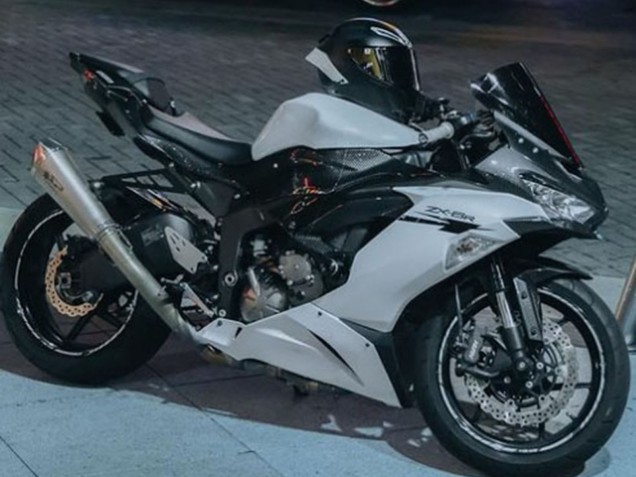 Billige Kawasaki ZX6R Motorrad Verkleidung 2019-2022 - Weiss Schwarz Carbonfaser