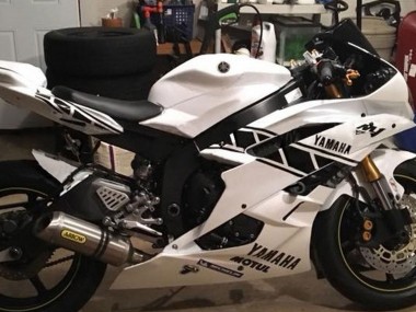 Billige Yamaha YZF 600 R6 Motorrad Verkleidung 2006-2007 - Weiss Glanzendes Schwarz Motul Michelin